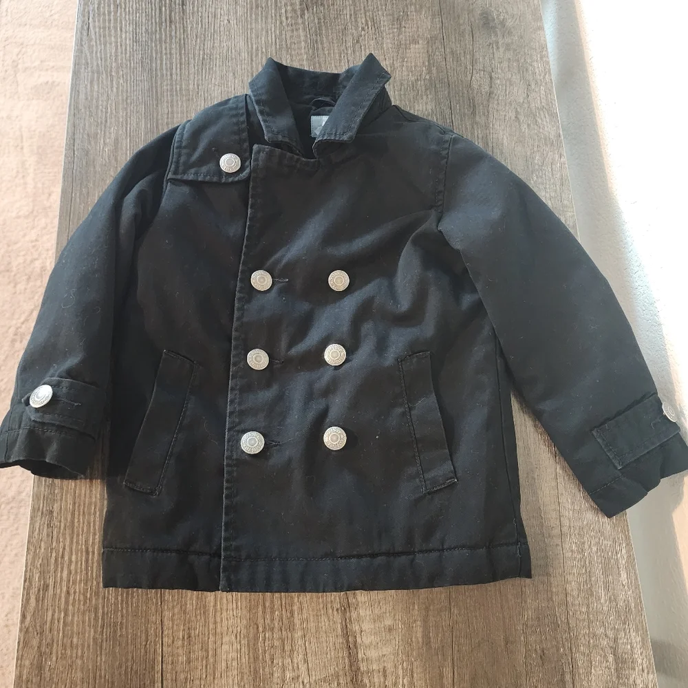 Baby gap coat 4.            ‎       Bin 20